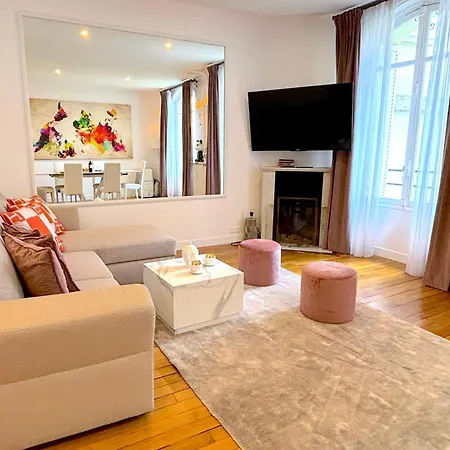 Apartment Jean Bologne C *