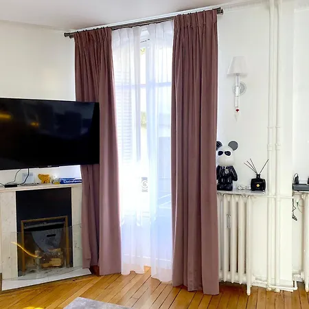 Apartment Jean Bologne C *