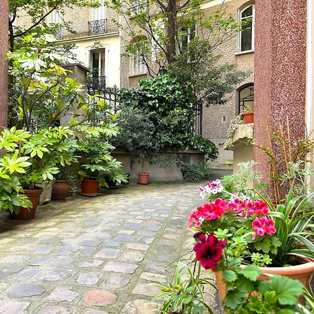 Apartment Jean Bologne C Paris